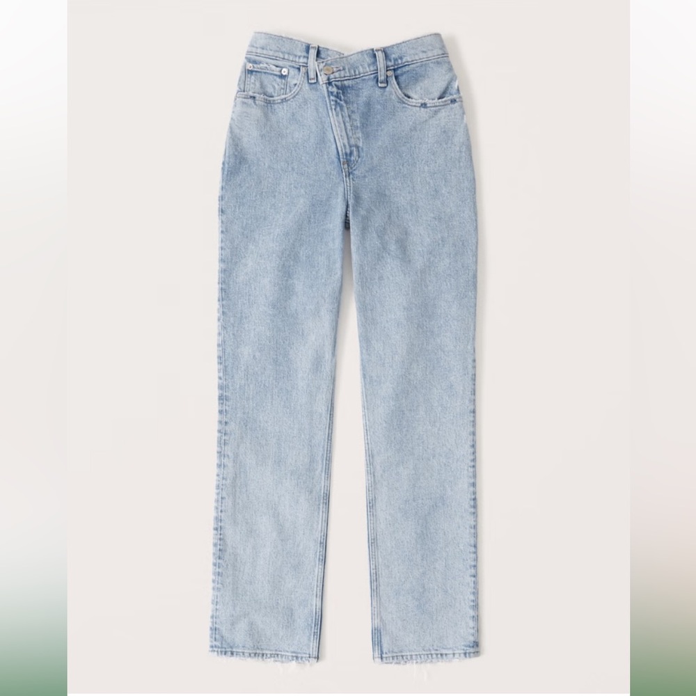 Abercrombie Curve Love 90s Ultra High Rise Straight Jeans